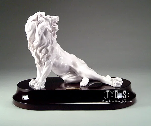 Lion's Roar by Giuseppe Armani