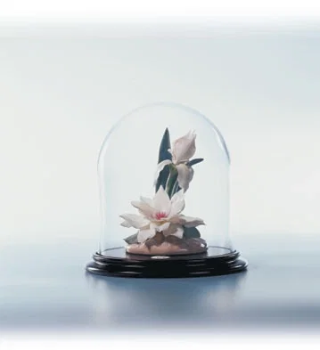 Serenade In White Le300 2001-C by Lladro — Porcelain Figurine