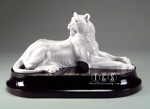 Lioness by Giuseppe Armani