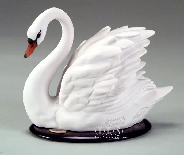 Swan - Right Side by Giuseppe Armani