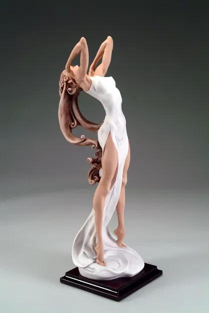 Giuseppe Armani - Stretching Beauty