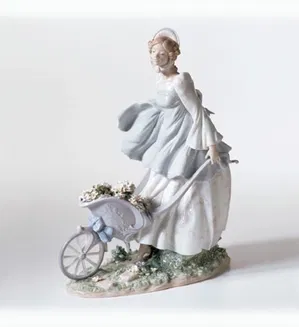 Doctor 1971-99 by Lladro | Handcrafted Spanish Porcelain Art