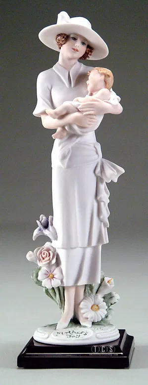 The Musical Clown by Giuseppe Armani | Elegant Porcelain