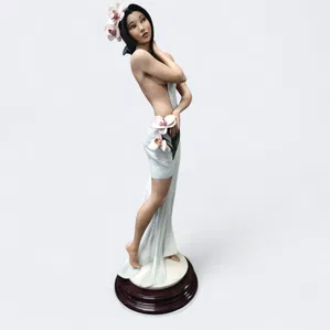 Giuseppe Armani - Ikebana Girl