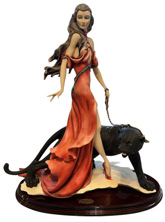 Giuseppe Armani ShowCase Sculptures