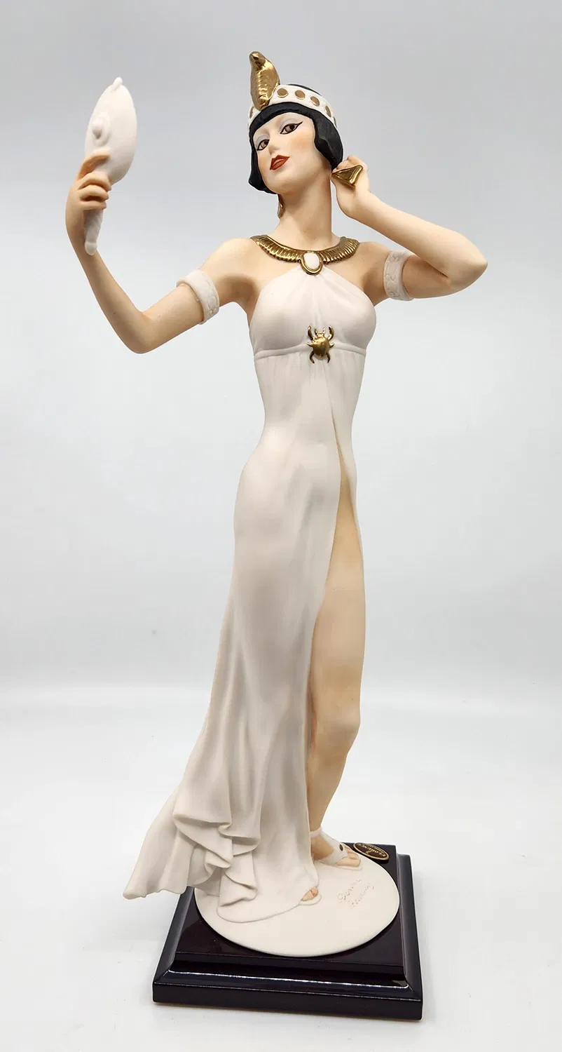 ❷Cassinaイタリア製MAKEUP貴賓ある最高の姿見‼️SALE中 ❷Cassina