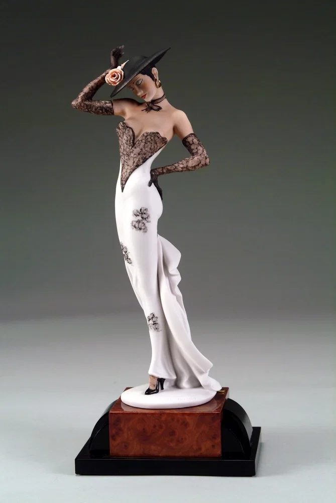 Flamenco Beauty - Ltd. Ed. 625 by Giuseppe Armani