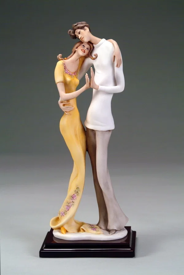 Happy in Love by Giuseppe Armani — Sculpture