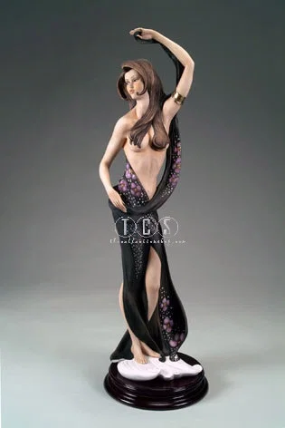 Venus by Giuseppe Armani — Sculpture