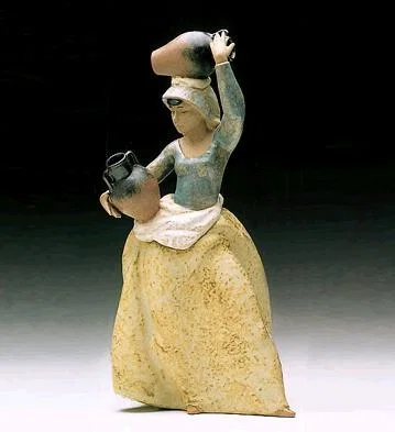 To The Well 1990-2001 by Lladro — Porcelain Figurine