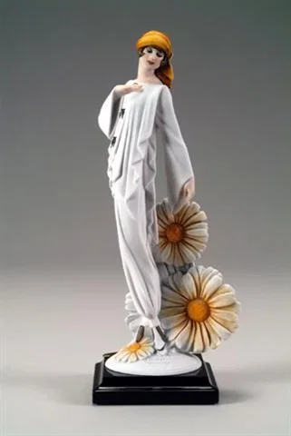 Lady Daisy by Giuseppe Armani