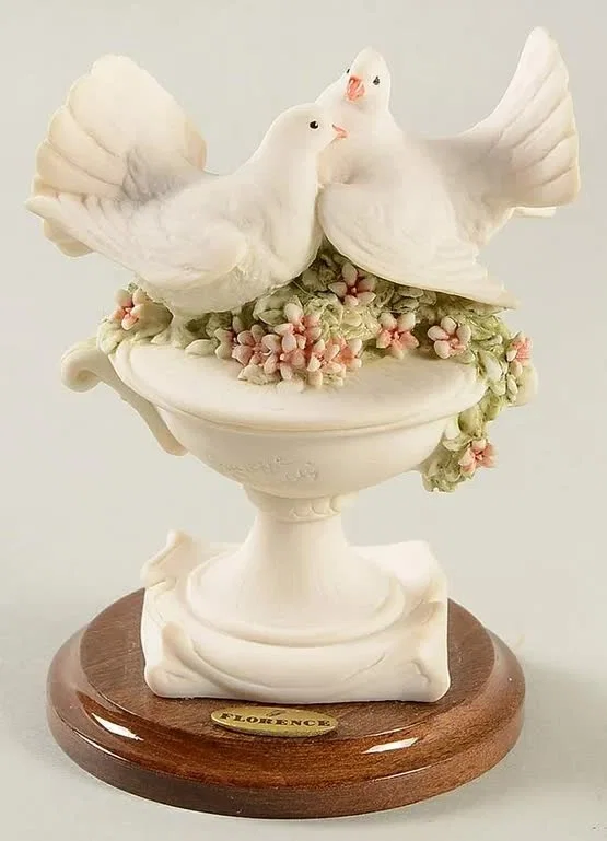 Little Doves On Flowers by Giuseppe Armani — Sculpture