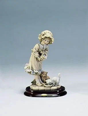 Kitty by Giuseppe Armani — Sculpture