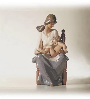 In Mothers Arms 2000-2002 by Lladro — Porcelain Figurine