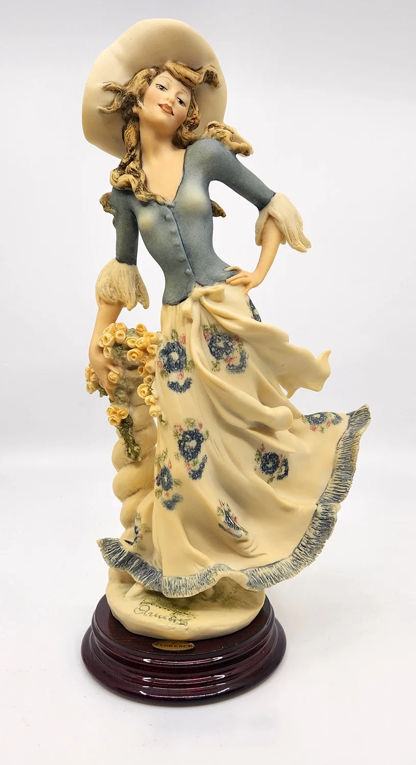 Lady Jane-Figurine Of The 1996 by Giuseppe Armani — Sculpture