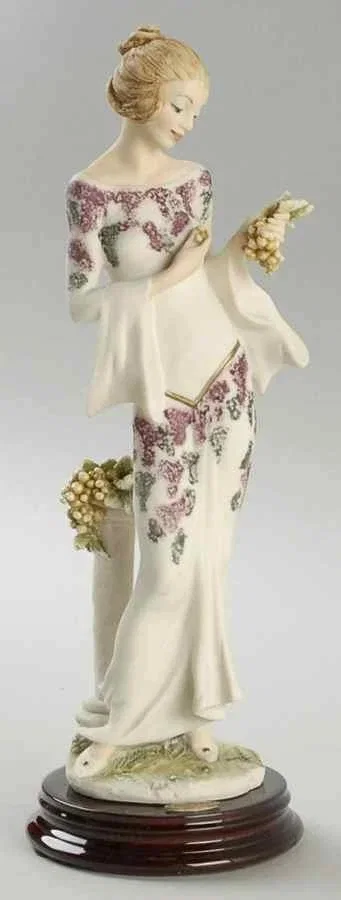 Arianna by Giuseppe Armani — Sculpture