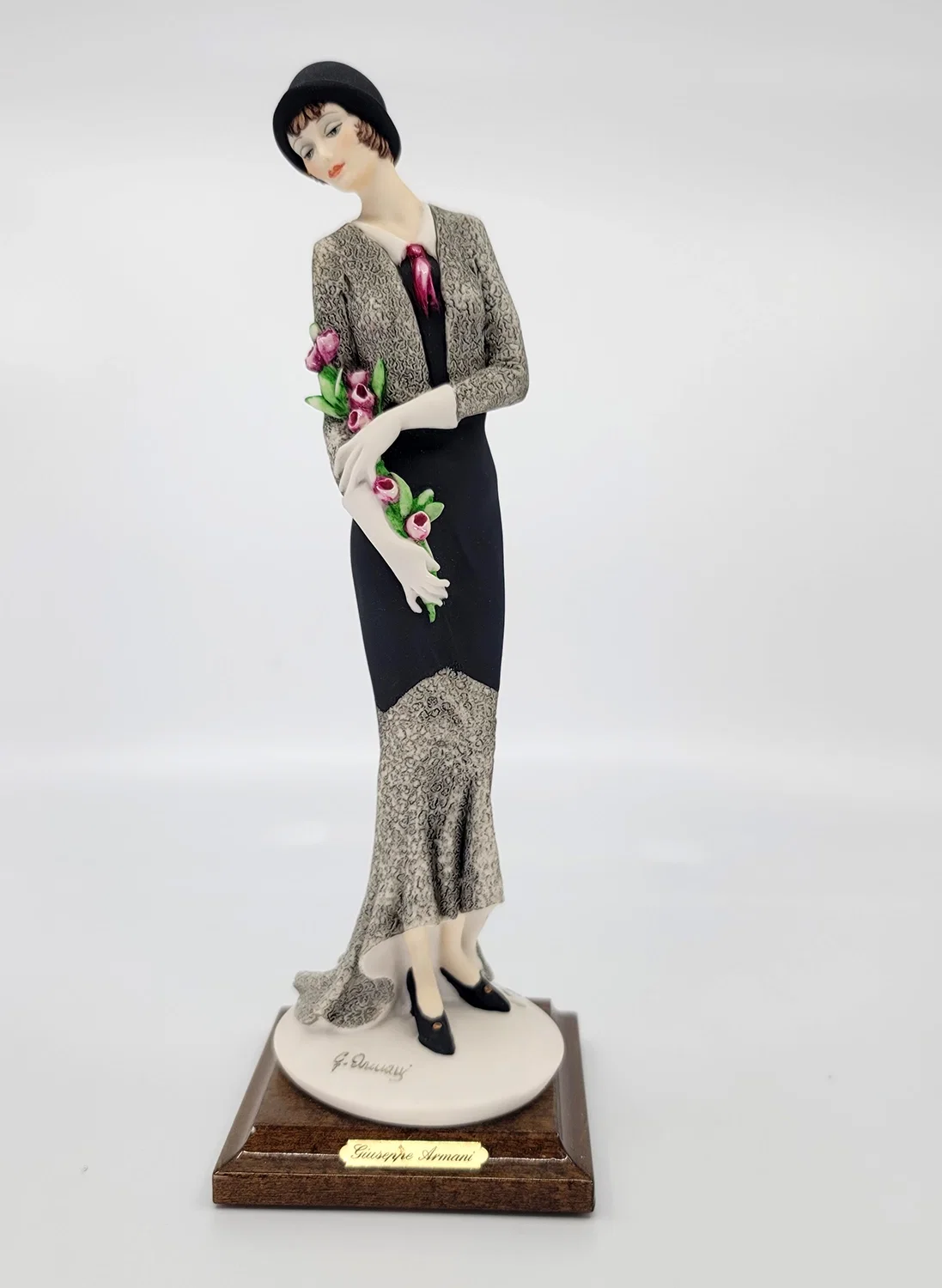 Lady With Flowers by Giuseppe Armani — Sculpture