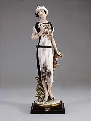 Heather 99 Event Figurine by Giuseppe Armani — Sculpture