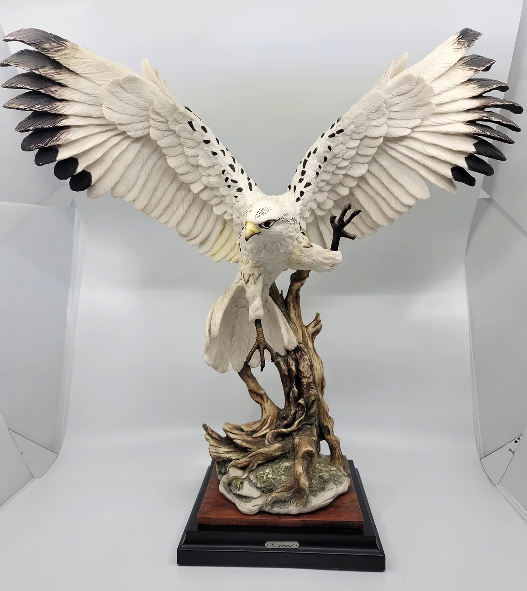 White Hawk by Giuseppe Armani — Sculpture