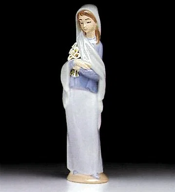 Girl With Calla Lilies 1969-98 by Lladro — Porcelain Figurine