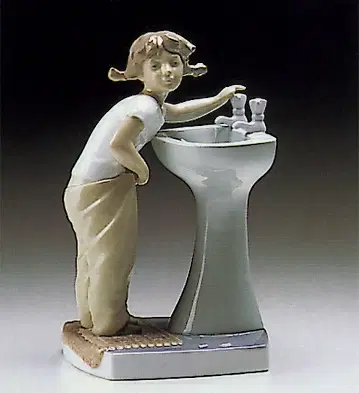 Lladro - Clean Up Time 1973-93