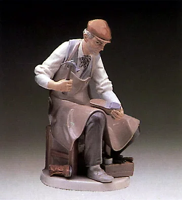 Cobbler 1973-85 by Lladro — Porcelain Figurine