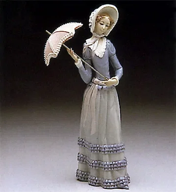 Aranjuez Little Lady 1974-96 by Lladro — Porcelain Figurine
