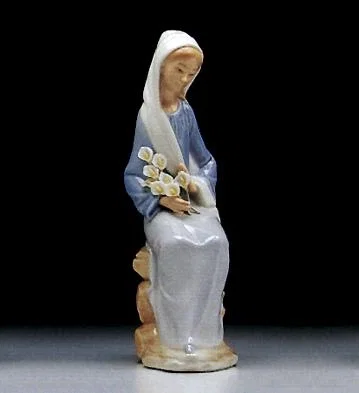 Girl with Lilies Sitting 1977-97 by Lladro — Porcelain Figurine