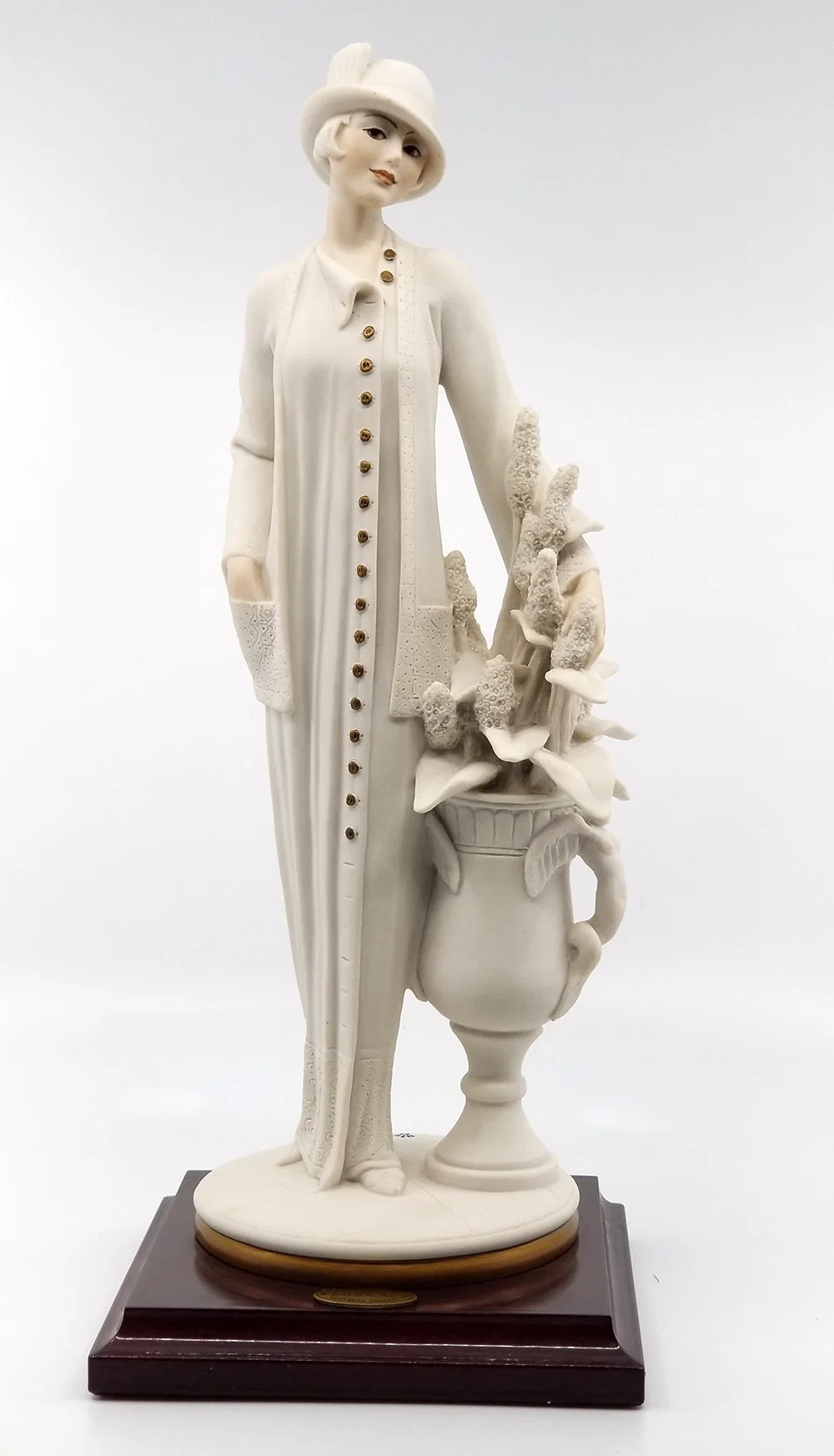 Elegant Lady by Giuseppe Armani — Sculpture