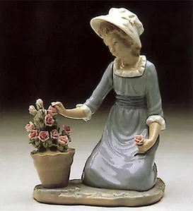 Lladro - Flowers In Flower Pot 1980-85