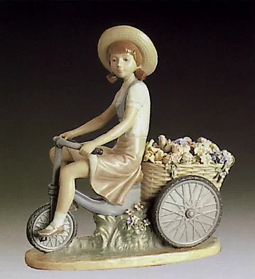Girl Flower Peddler 1979-85 by Lladro — Porcelain Figurine