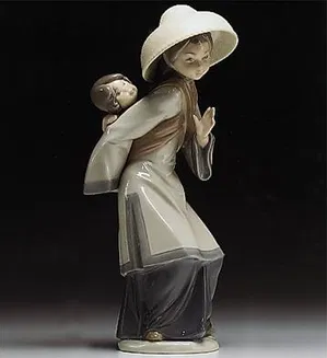 Shamishen Player by Lladro | Handcrafted Spanish Porcelain