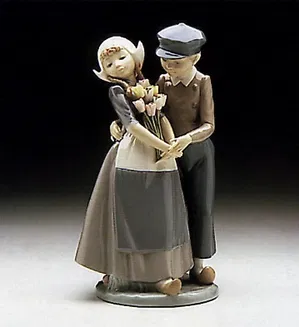 LLADRO 「カーネーションをあなたに」 スペイン製 2000年 LLADRO 「カーネーションをあなたに」 スペイン製 2000年