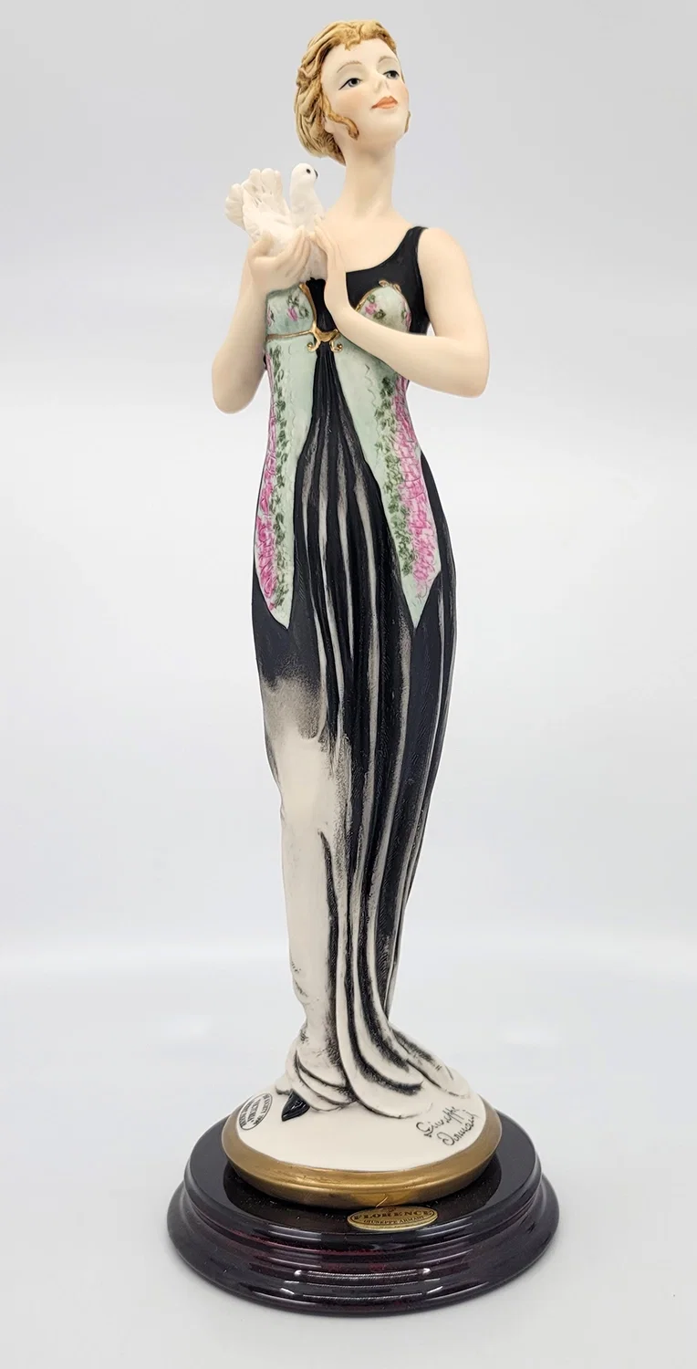 Victoria by Giuseppe Armani — Sculpture