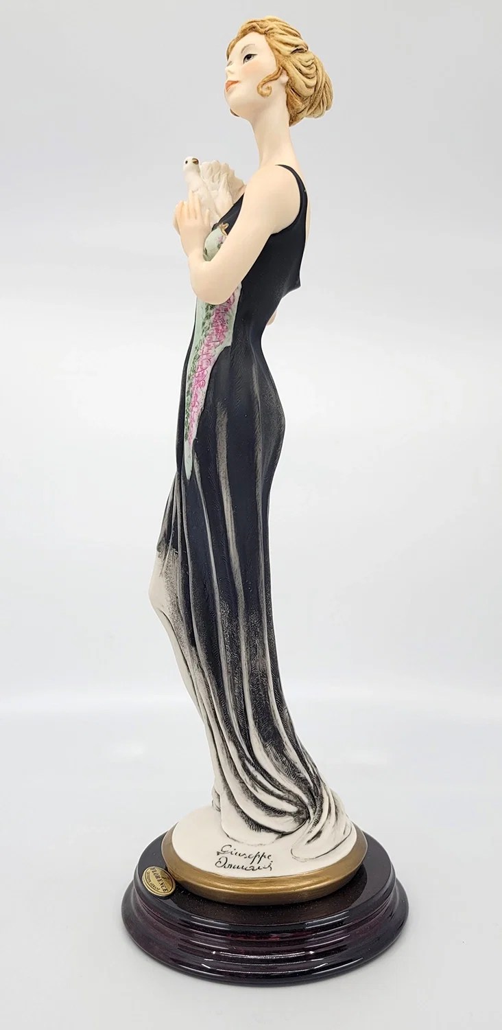 Victoria by Giuseppe Armani | Elegant Porcelain Figurine Limited