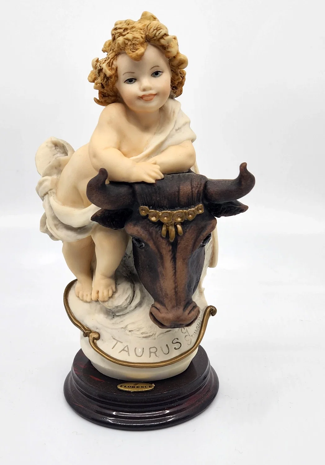 Taurus 526c by Giuseppe Armani — Sculpture