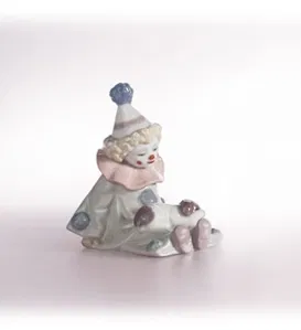 Lladro - Pierrot With Puppy 1985-07