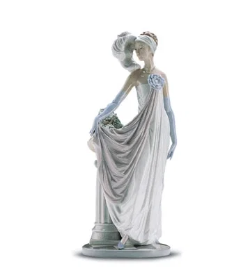 Socialite Of The 20's 1985-01 by Lladro — Porcelain Figurine