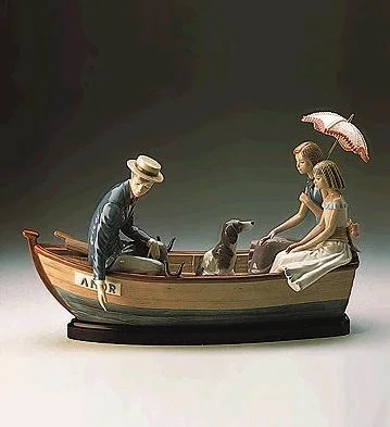 Love Boat Le3000 by Lladro — Porcelain Figurine