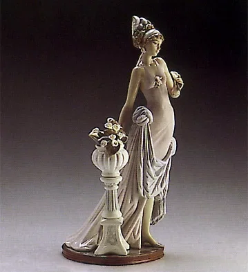 A Touch Of Class 1986-2000 by Lladro — Porcelain Figurine