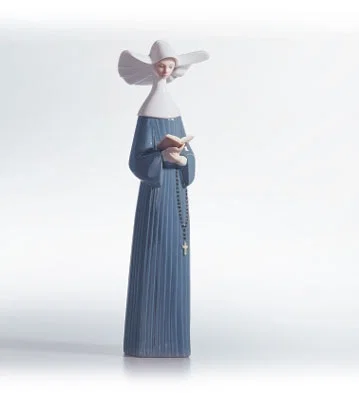 Prayful Moment (white) 1988-91 by Lladro — Porcelain Figurine