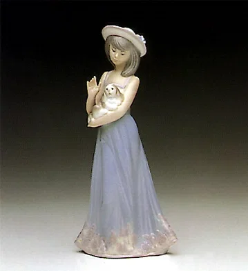 Elizabeth 1990-98 by Lladro — Porcelain Figurine
