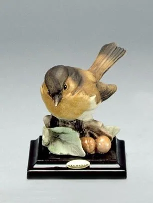 ROBIN WITH CHERRY by Giuseppe Armani — Sculpture