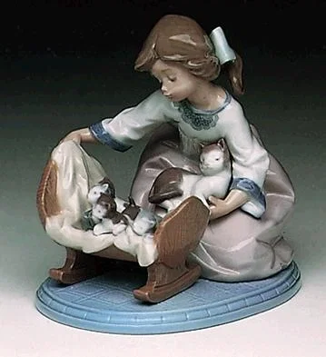 A Cradle Of Kittens 1991-97 by Lladro — Porcelain Figurine