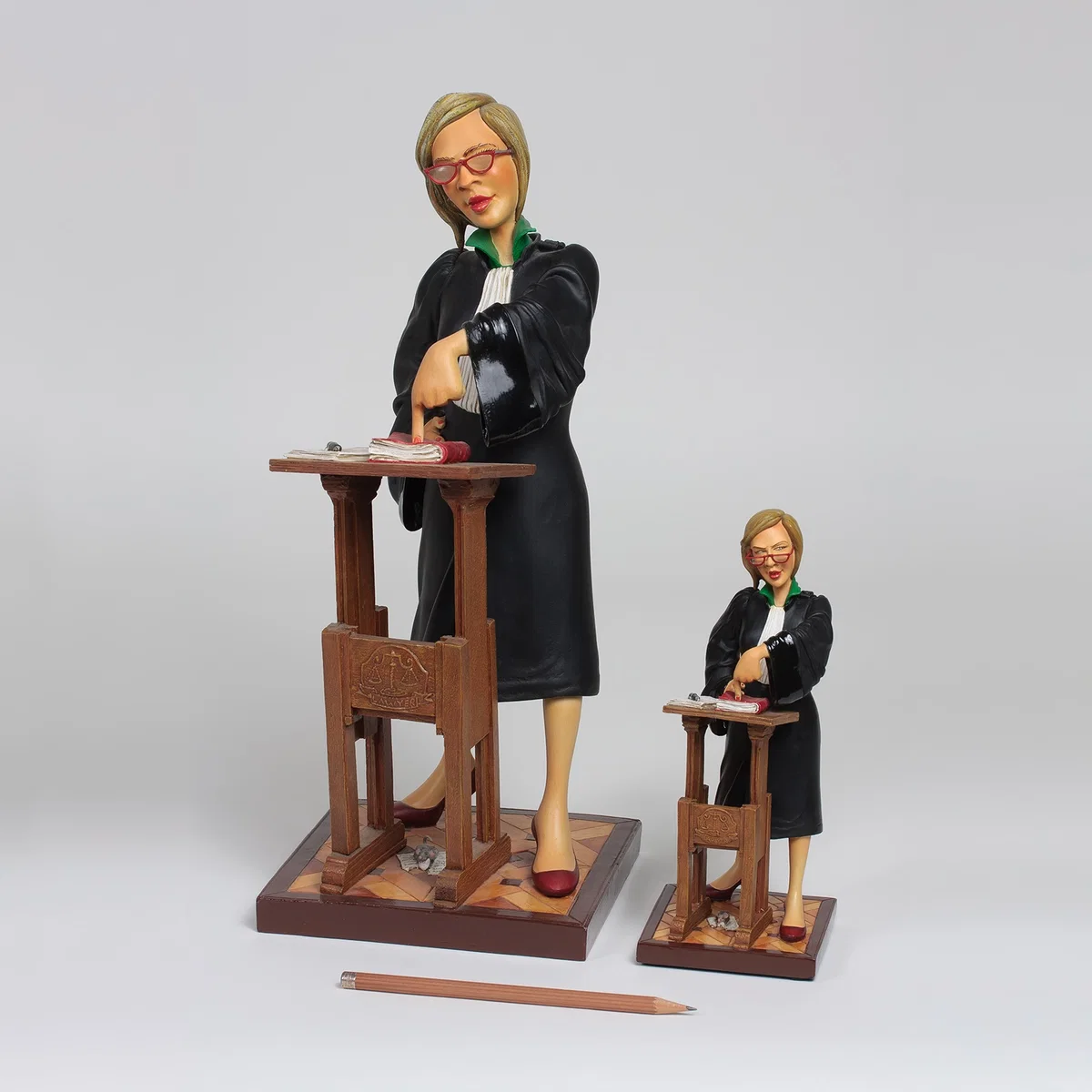 Lady Lawyer 1/2 scale by Guillermo Forchino — Comical Art Sculpture