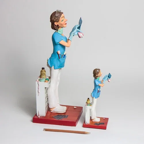 The Lady Dentist Special Edition by Guillermo Forchino — Comical Art Sculpture
