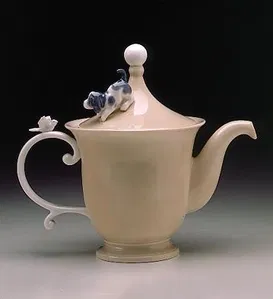 Lladro - Coffee Pot 1994-00