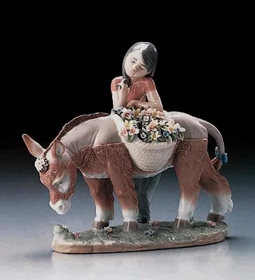 Pretty Cargo 1995-99 by Lladro — Porcelain Figurine