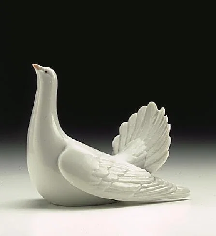 Restless Dove 1996-99 by Lladro — Porcelain Figurine