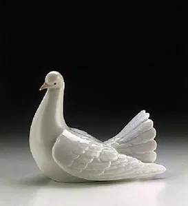 Lladro - Proud Dove 1996-99